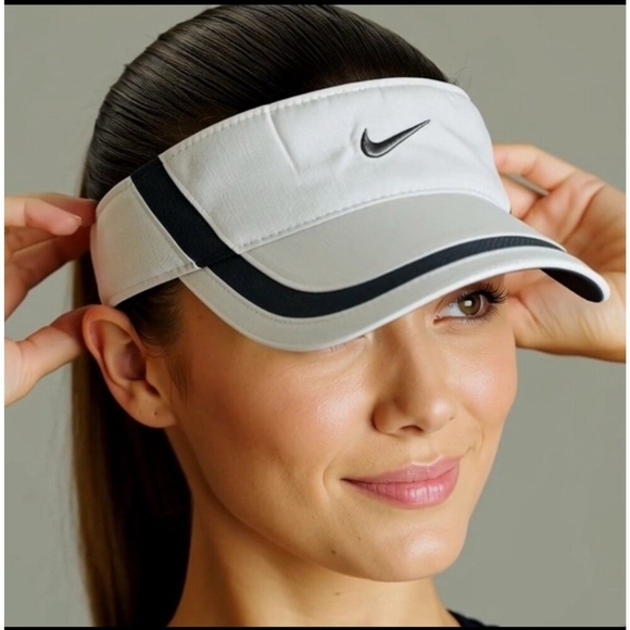 Nike Featherlight Dri-Fit Visor Hat Adjustable White Gray Golf Hat Unisex VG - Picture 3 of 7